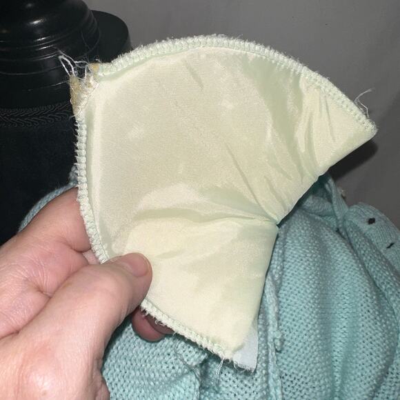 Vtg Club Sportif De Paris Pullover Sweater Size M Baby Blue V Neck Button Detail - Picture 11 of 11